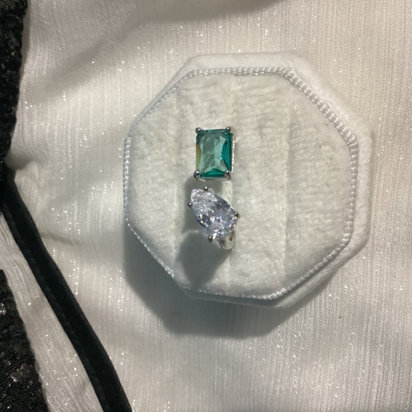 💋Adjustable Sterling Silver Open  Cz Diamond & Emerald Ring - Picture 13 of 17